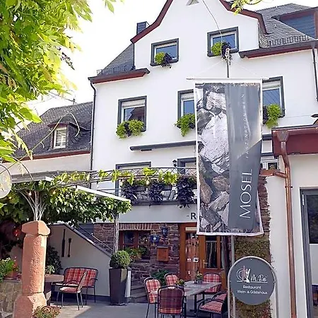 Wein- Und Gaestehaus M. Bai Cochem
