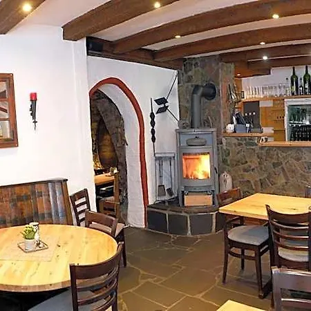 Wein- Und Gaestehaus M. Bai Otel Cochem