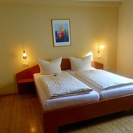 Wein- Und Gaestehaus M. Bai 3*
